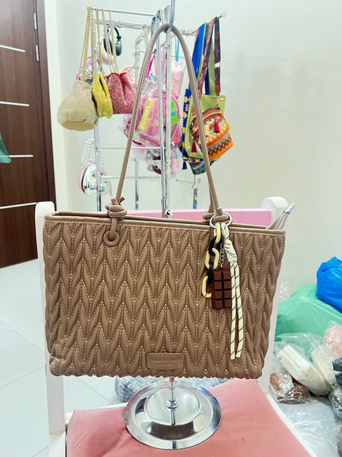 Chevron Quilted Tote Bag for Women – Available in 4 Colours | Pakistan