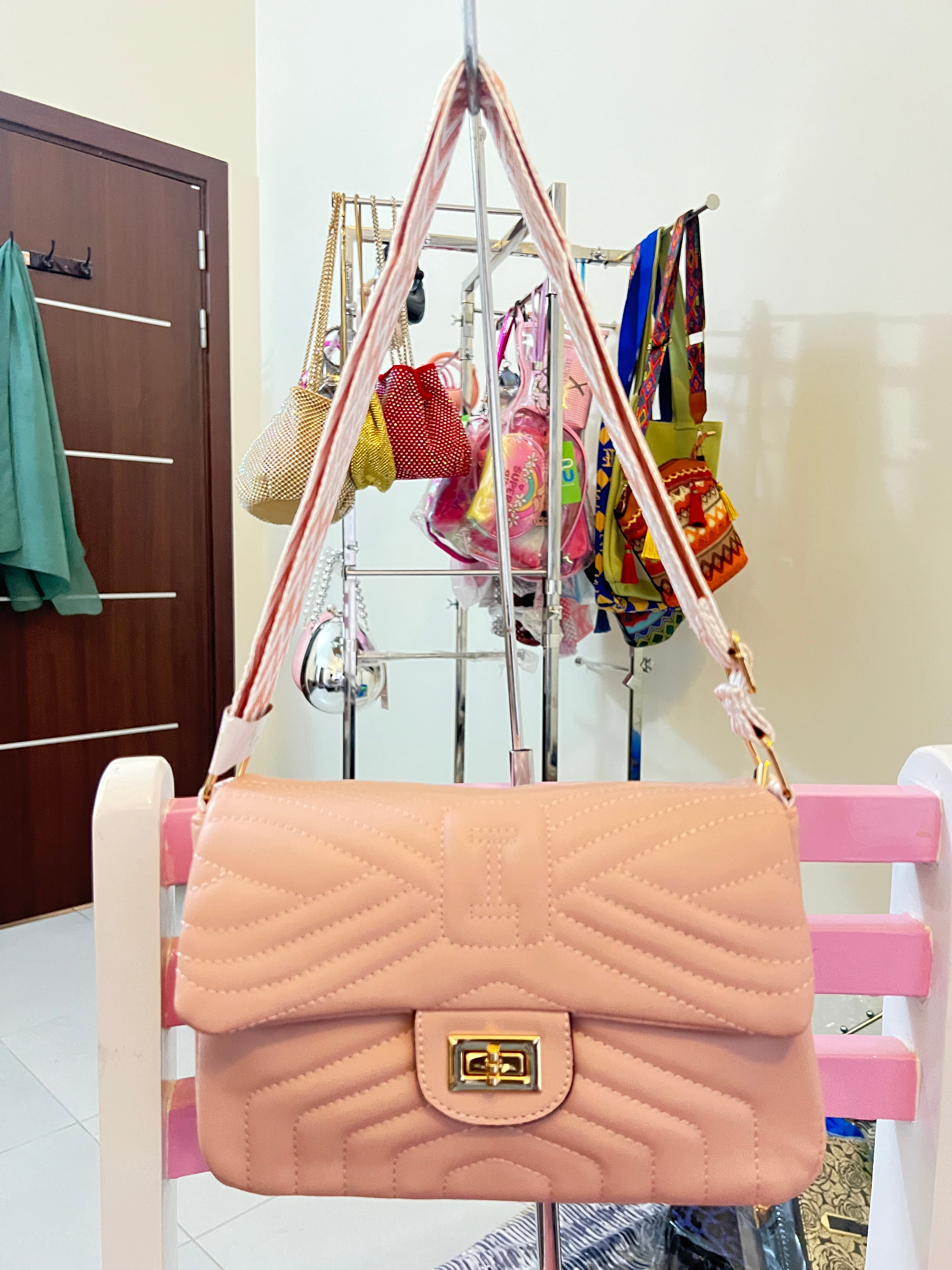 Premium Quality Leather Handbag for Women – Spacious Tote Bag in Pakistan