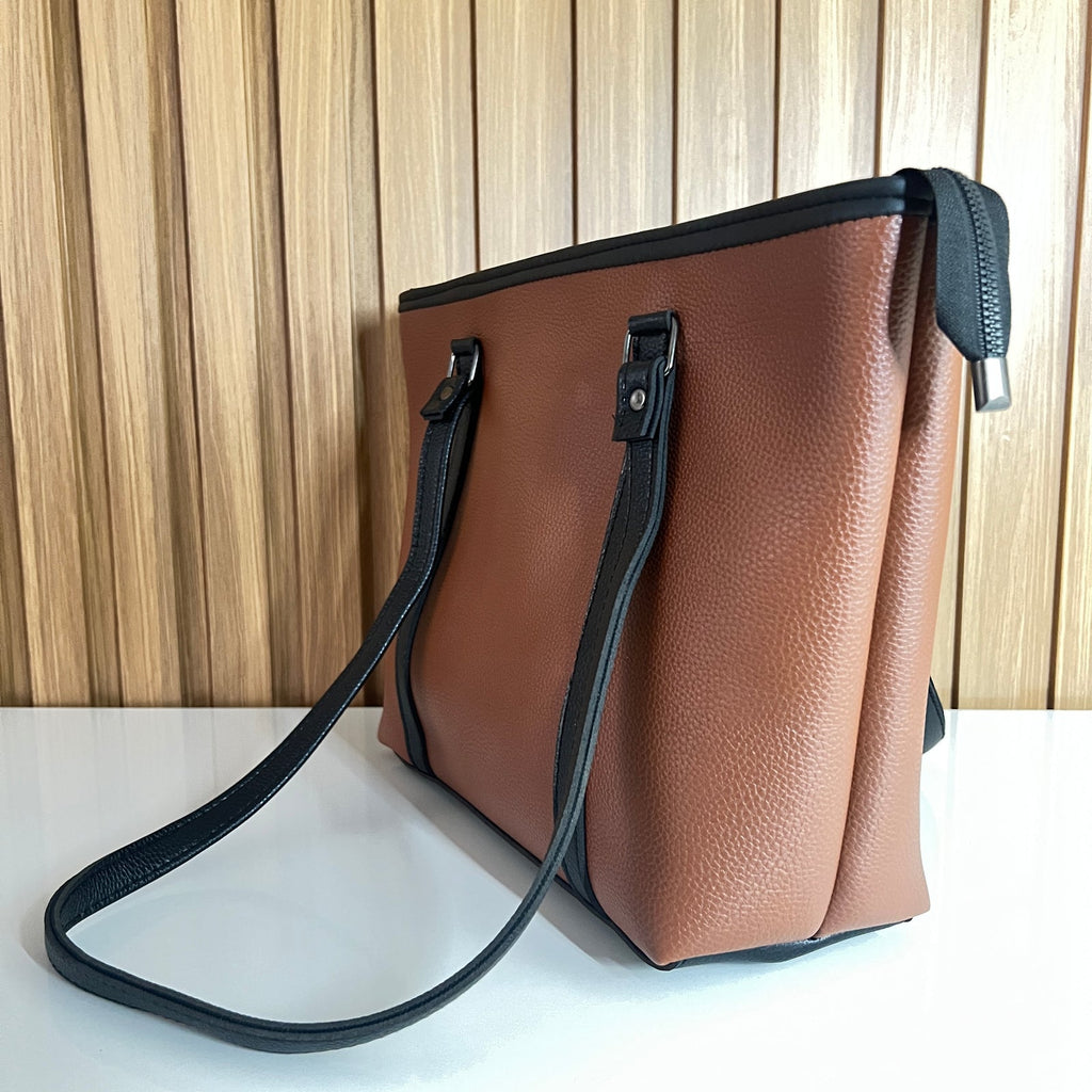 Large Tan Tote Bag for Women – Side View - Spacious Shoulder Handbag with Zip Closure for Office & University